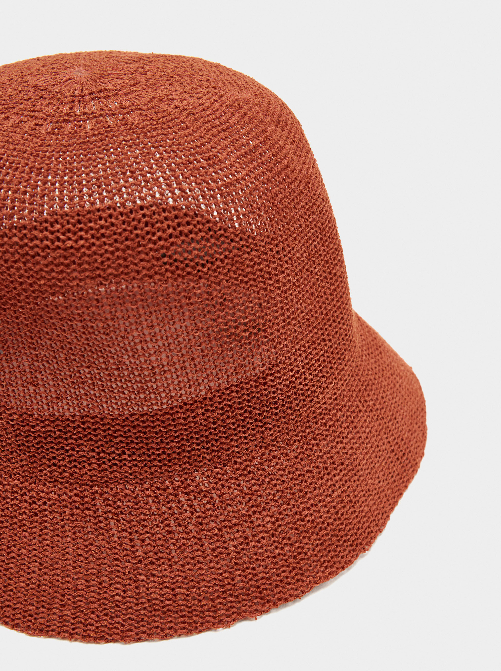 Mesh Buckethut