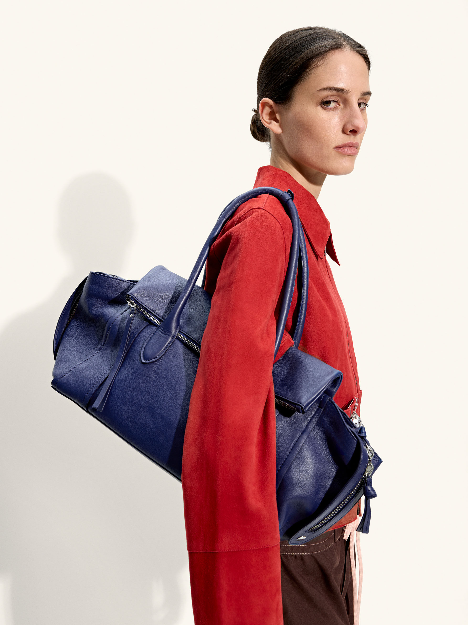 Große Leder-Tasche mit Klappverschluss