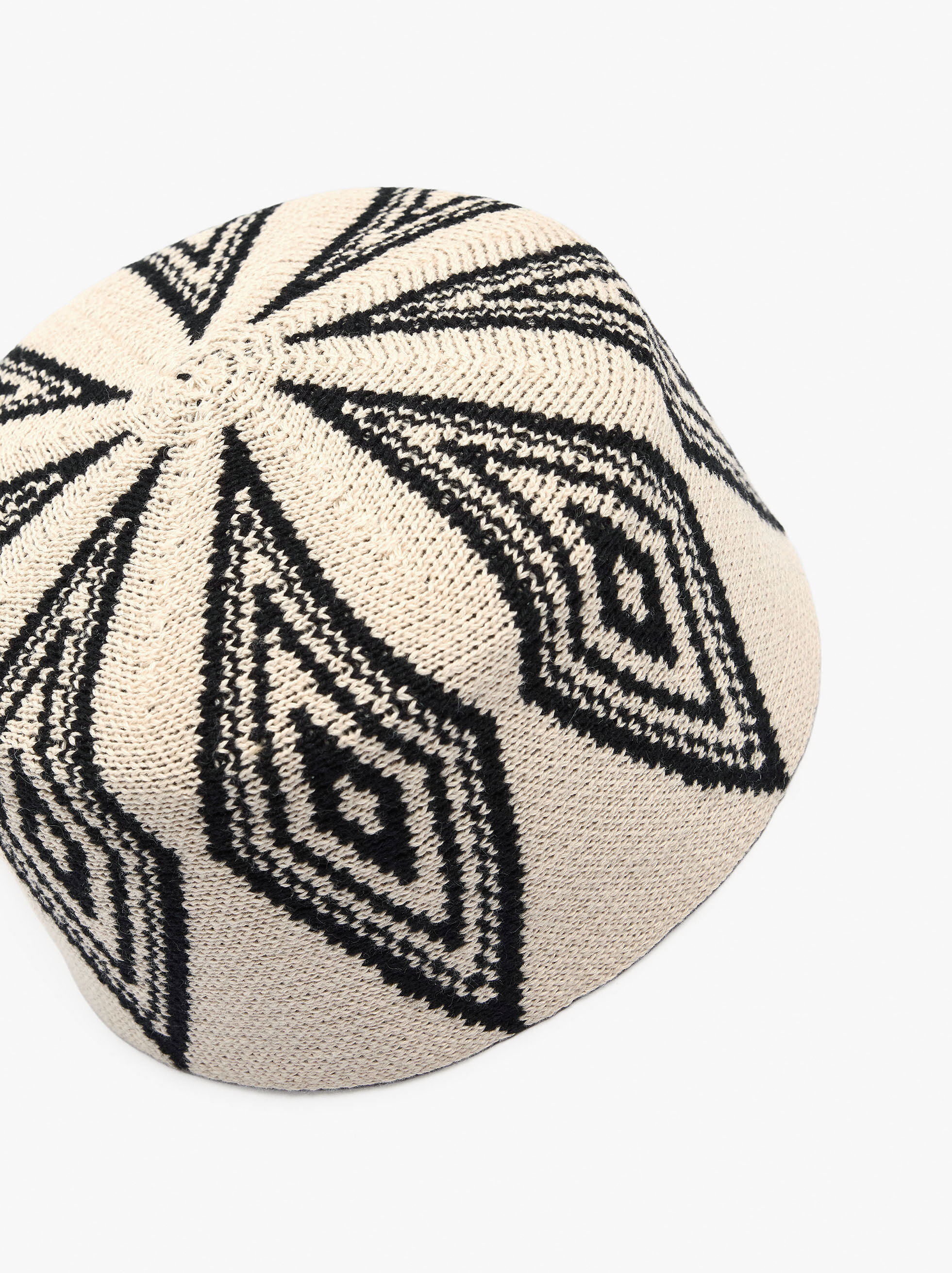 Strickmütze aus Jacquard