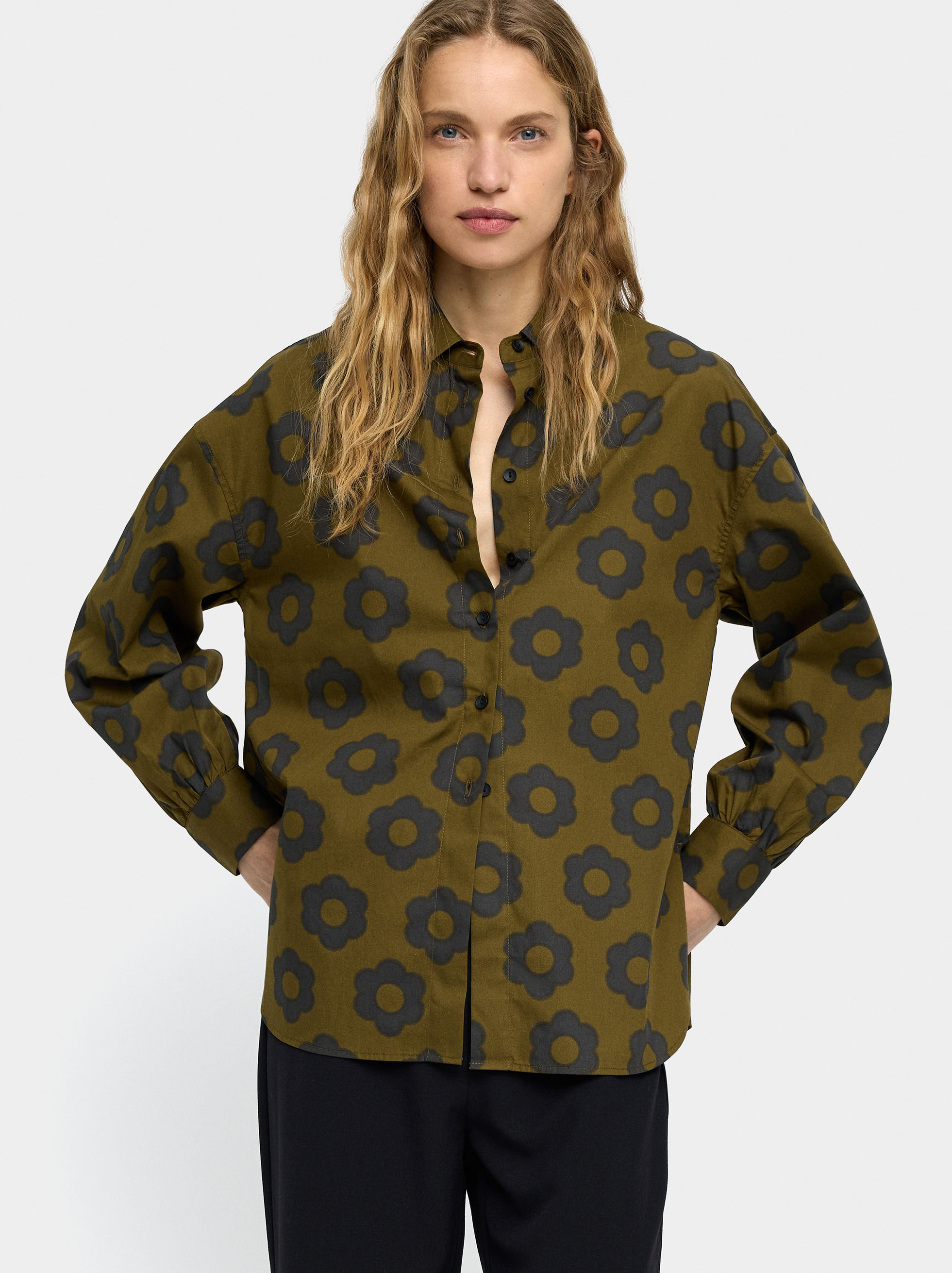Bluse mit Blumenmuster aus 100 % Baumwolle