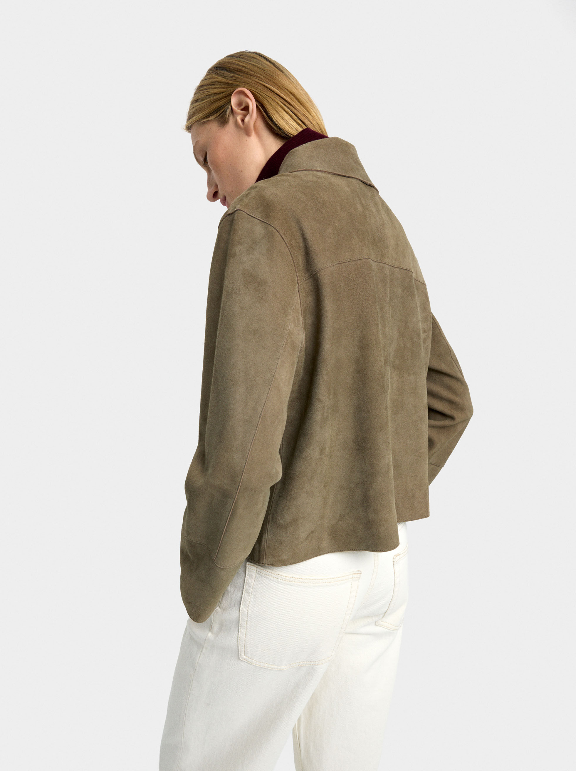 Pelzmantel mit Knöpfen