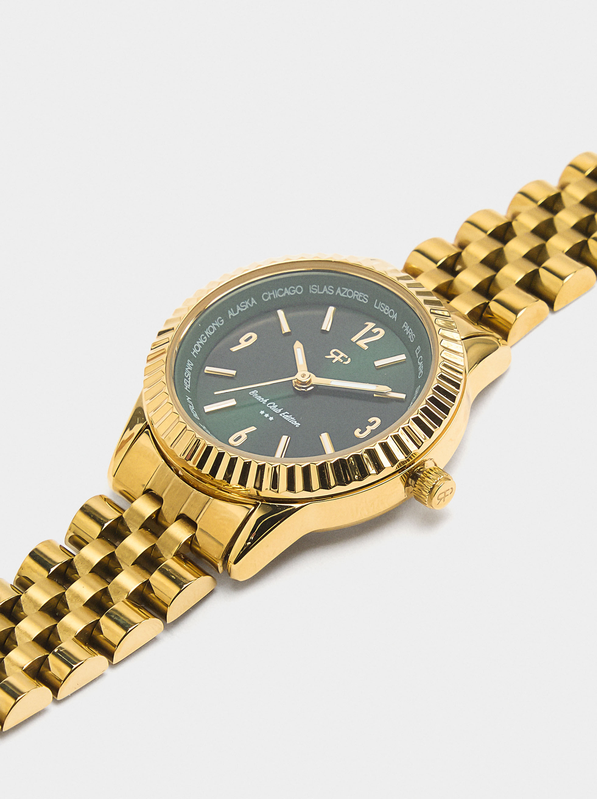 Runder Uhr mit Edelstahlarmband