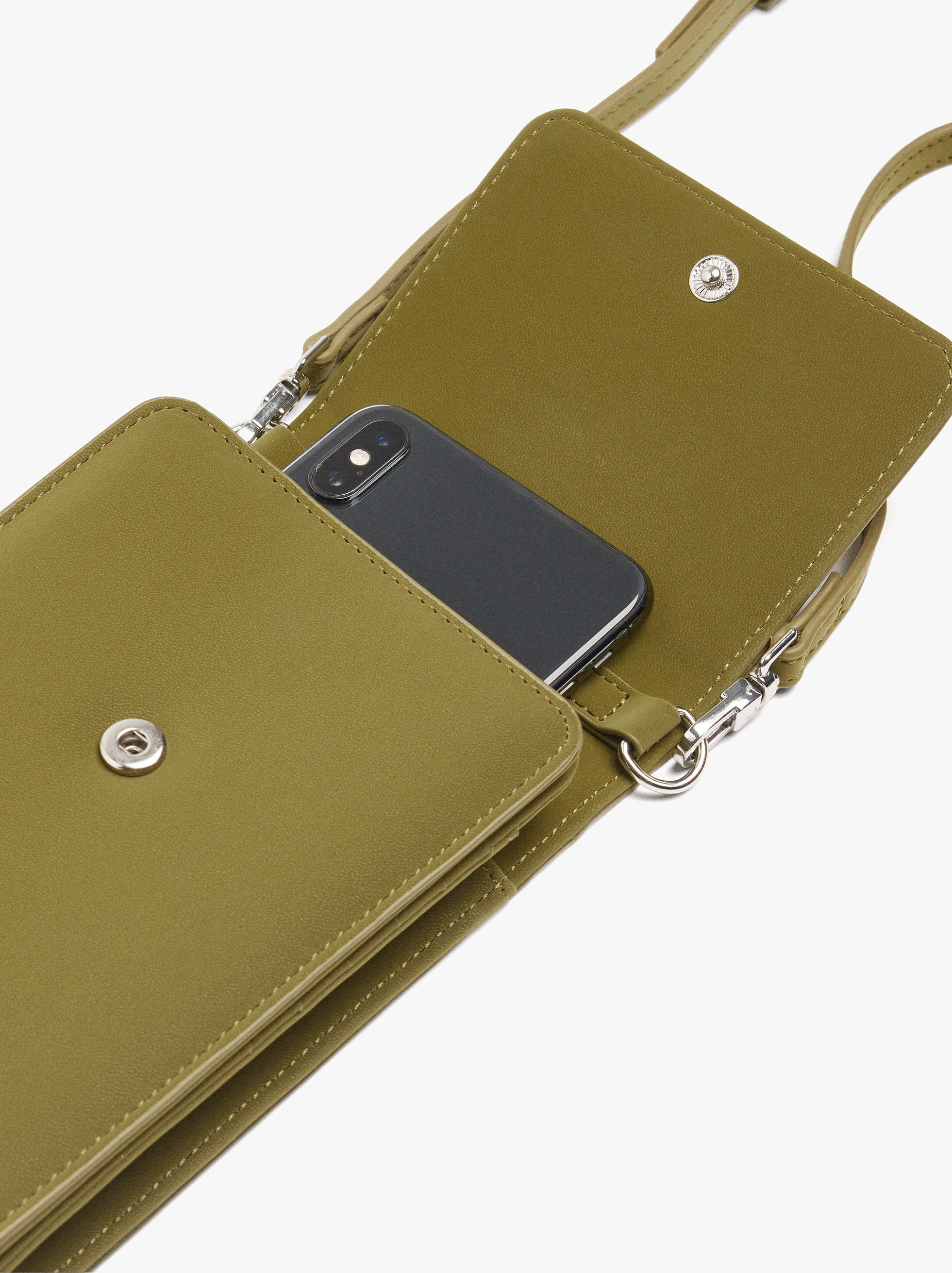 Weiche Tasche für Mobiltelefon mit Klappe