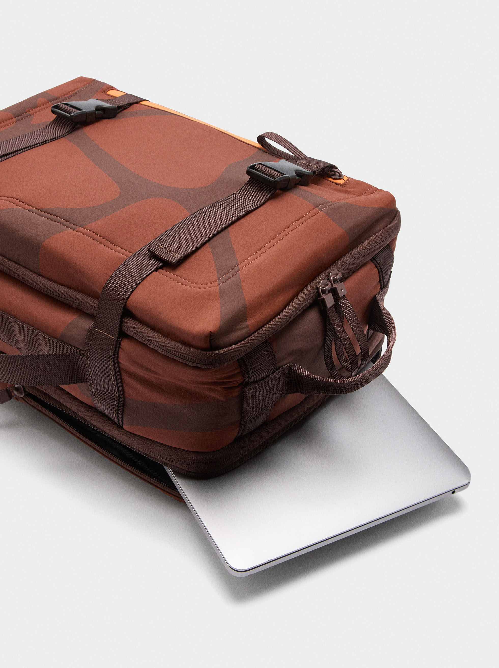 Reisetasche aus dehnbarem Nylon