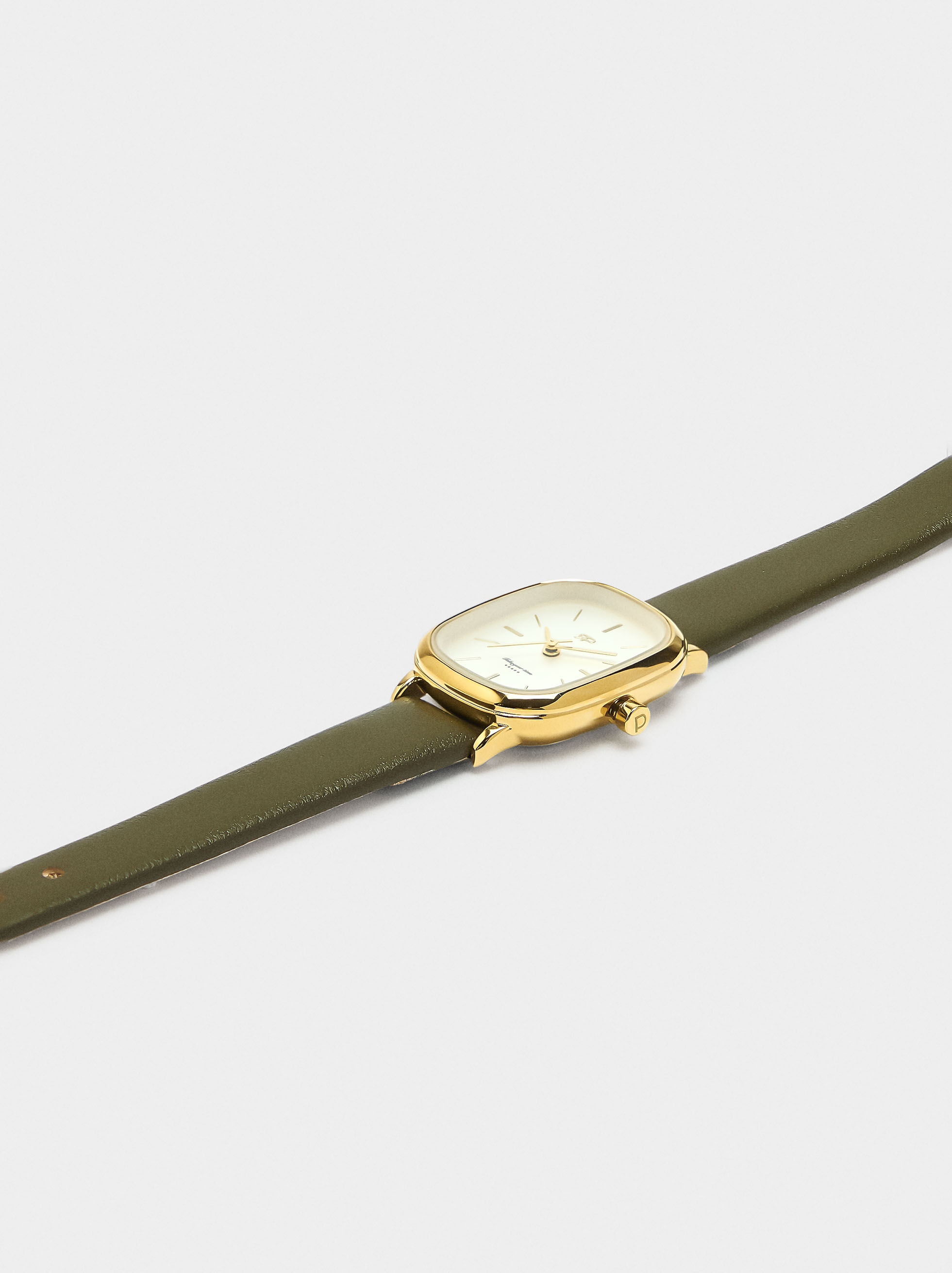 Quadratisches Armbanduhr mit Leder-Optik