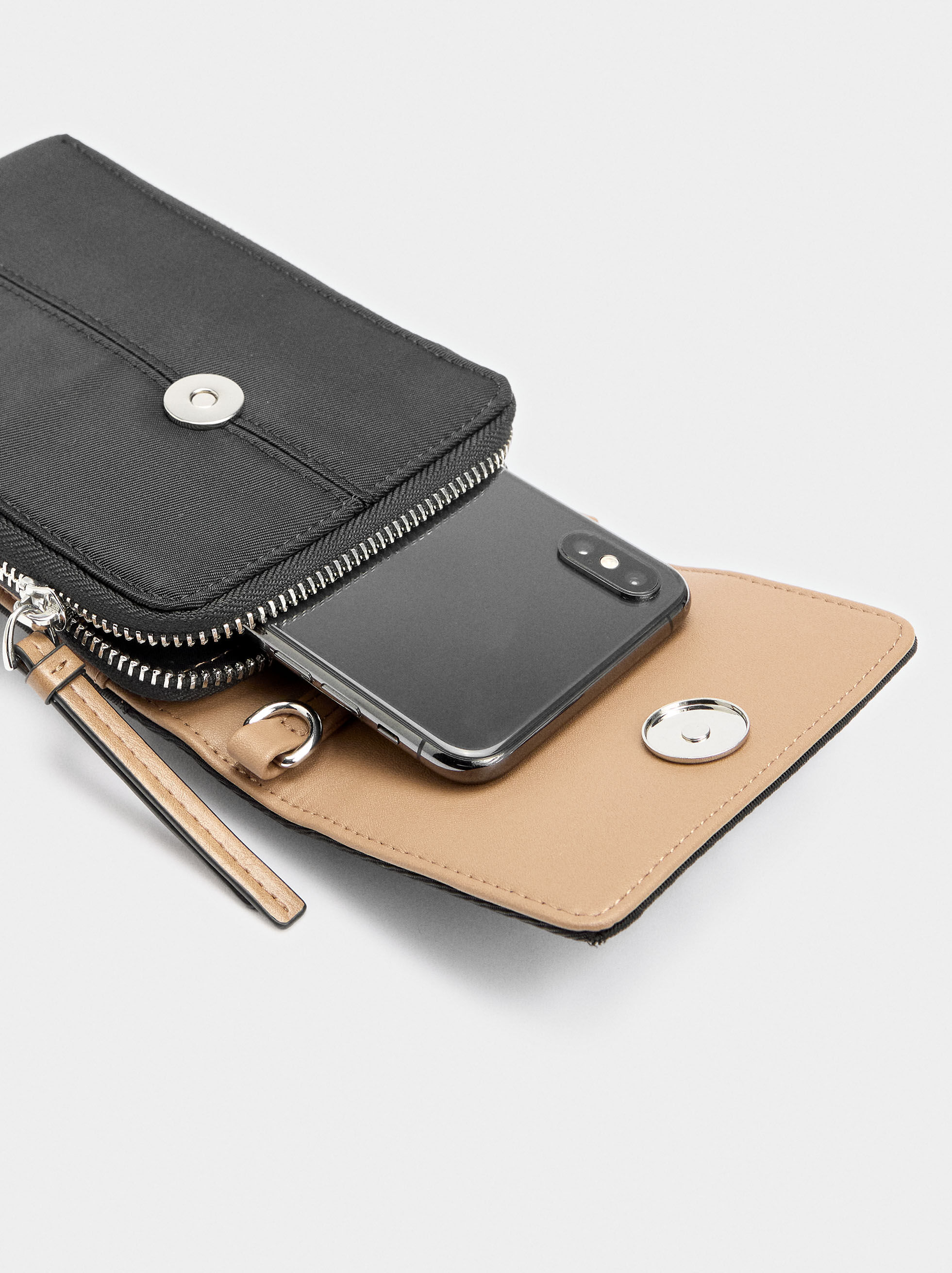 Handytasche aus Nylonoptik