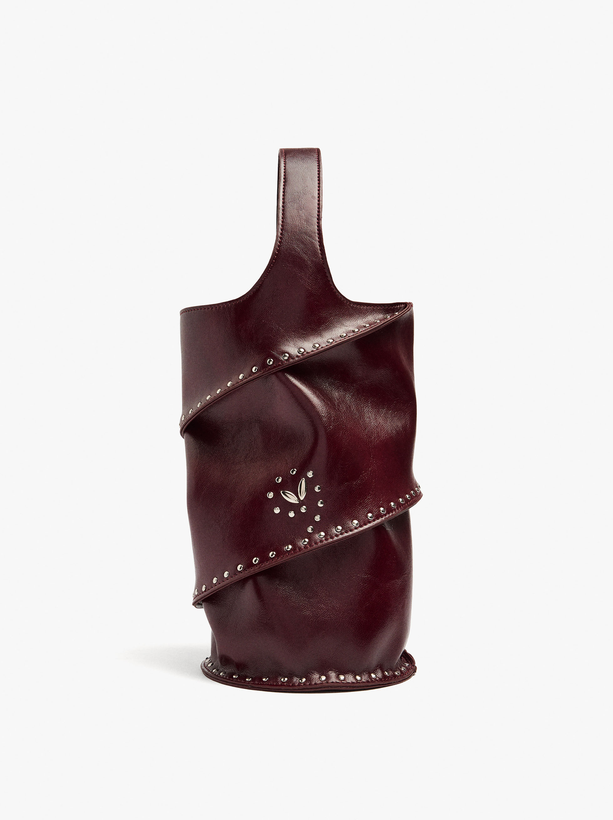 Handtasche mit zylindrischer Form und Nieten