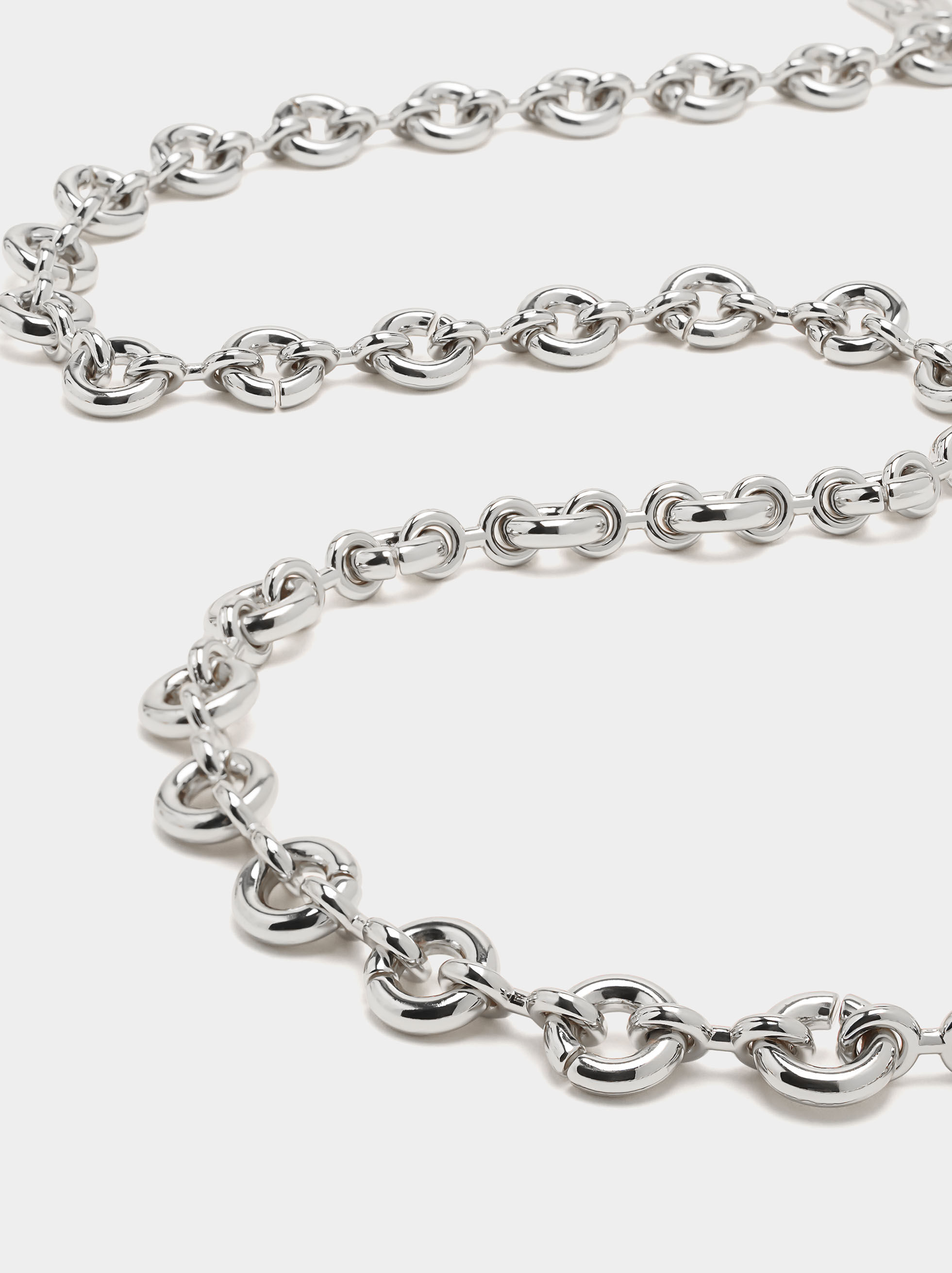 Metallgurt mit Ringen