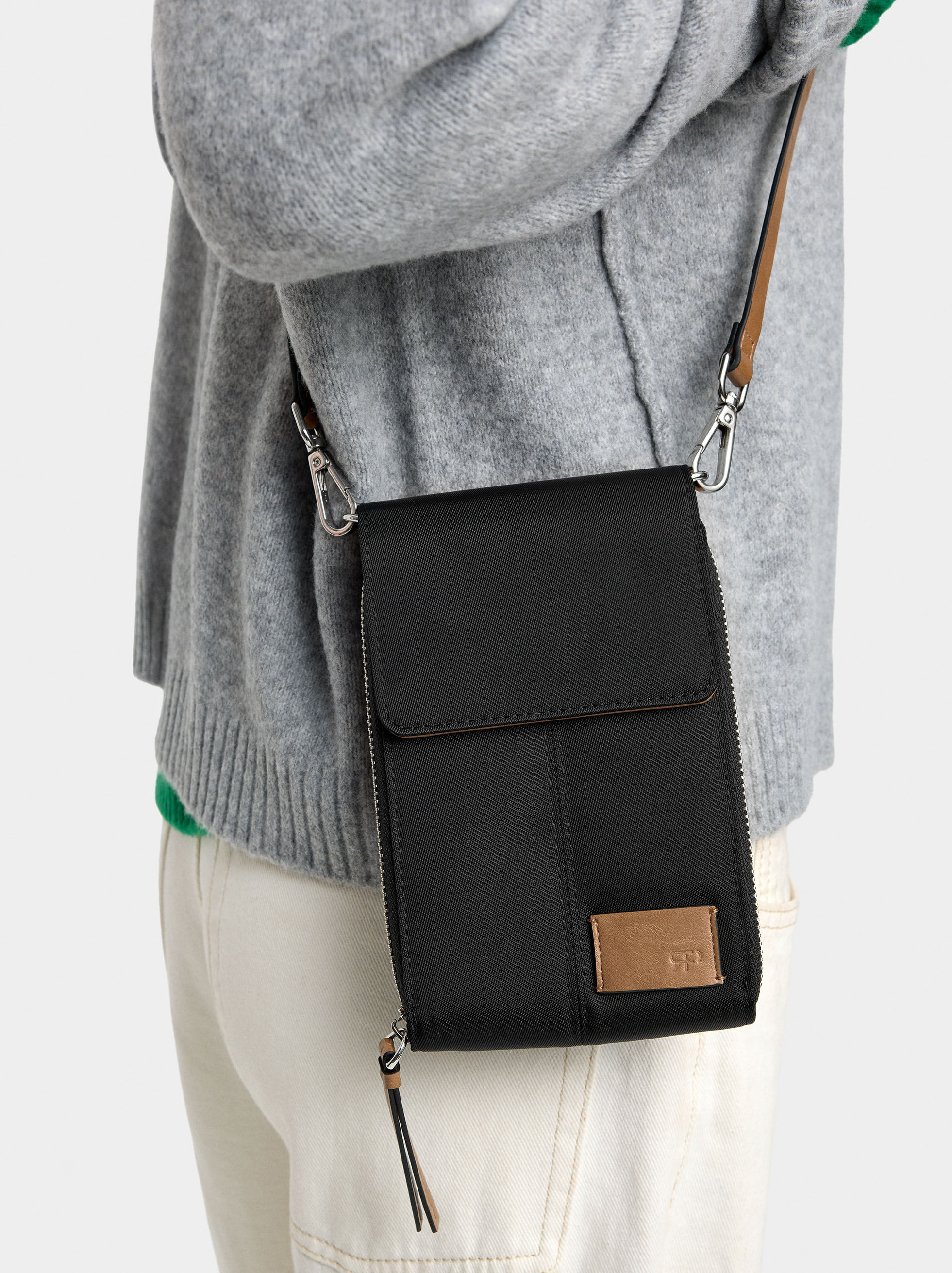Handytasche aus Nylonoptik