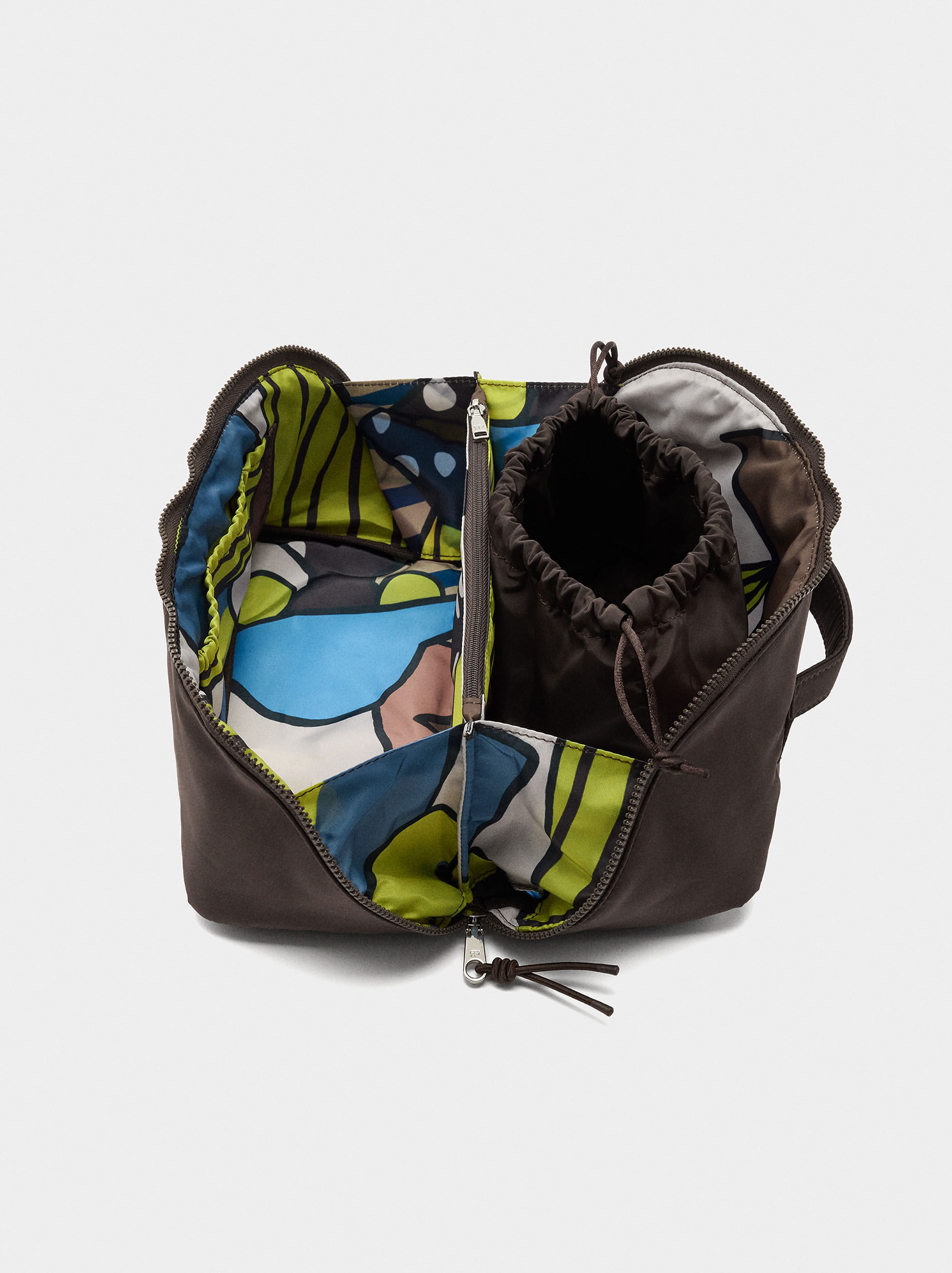 Glatter Nylon-Reisekoffer
