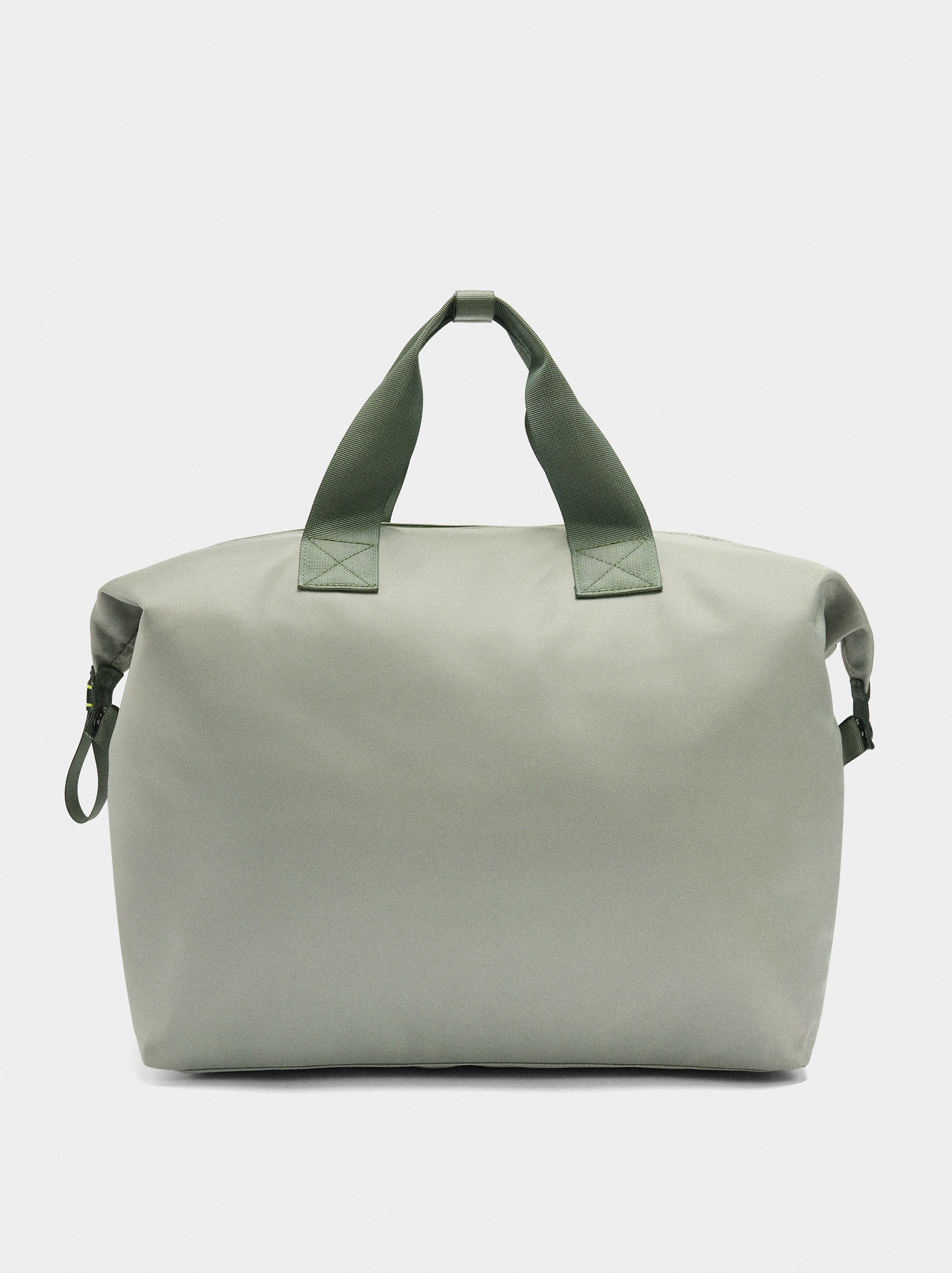 Reisetasche aus Nylon am Wochenende